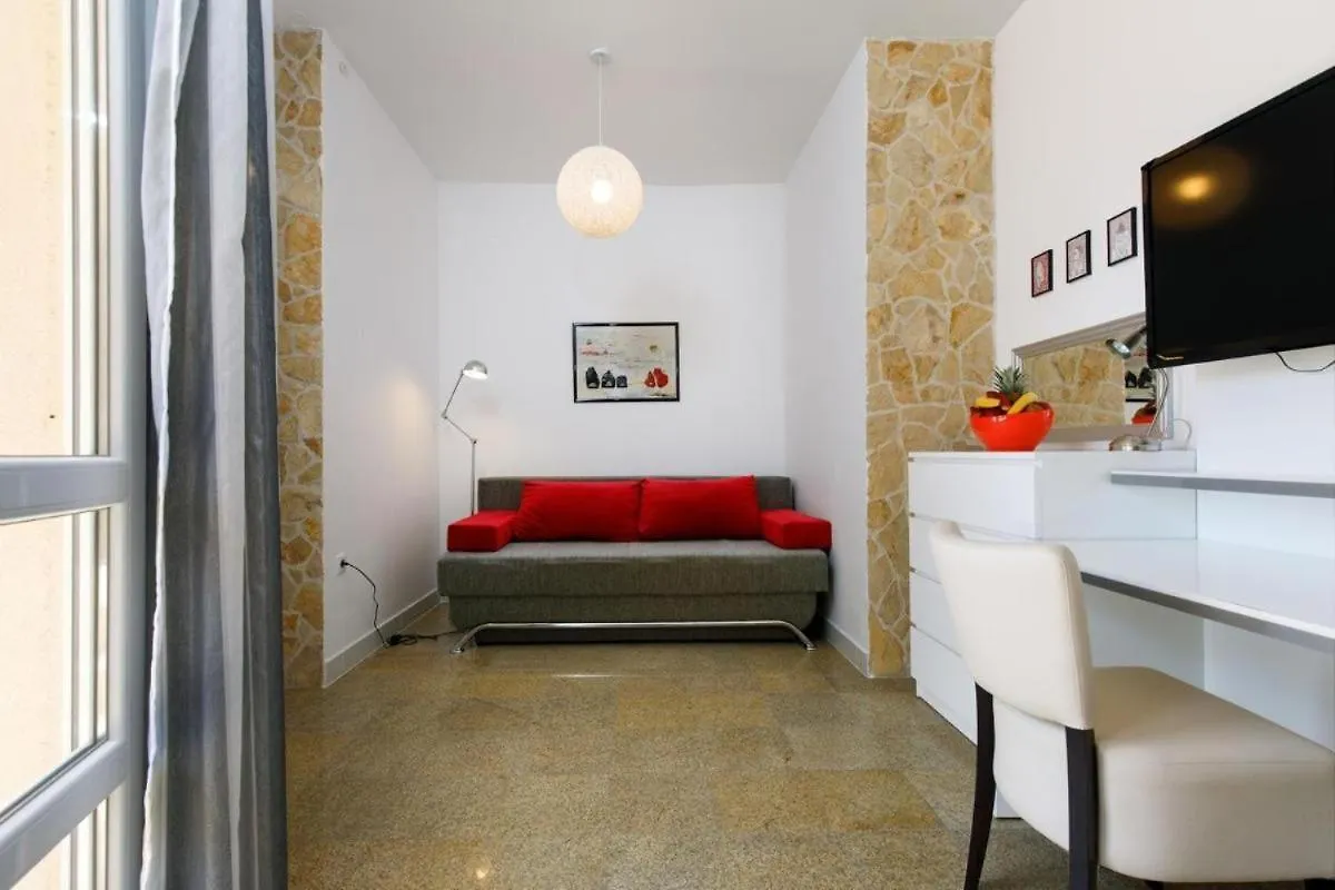 Fully Equiped Apartments For 3 Adults Split